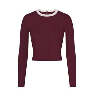 SKIMS SOFT LOUNGE RINGER LONG SLEEVE CROP TOP Maroon Small
